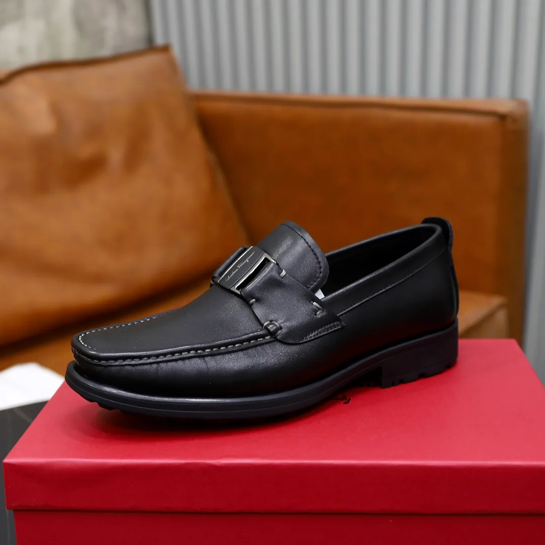 Men's shoes: 270🙅‍♂️🙅‍♂️🙅‍♂️Niuli Brand: Ferragamo Standard code: Men's code 38/44 (45 customized) Grade: Same as the official website Material: Original imported cowhide leather lining Original wear-resistant lightweight outsole Style category: Men's casual slip-on shoes Distinguished luxury brand elements top luxury Color: Actual picture color